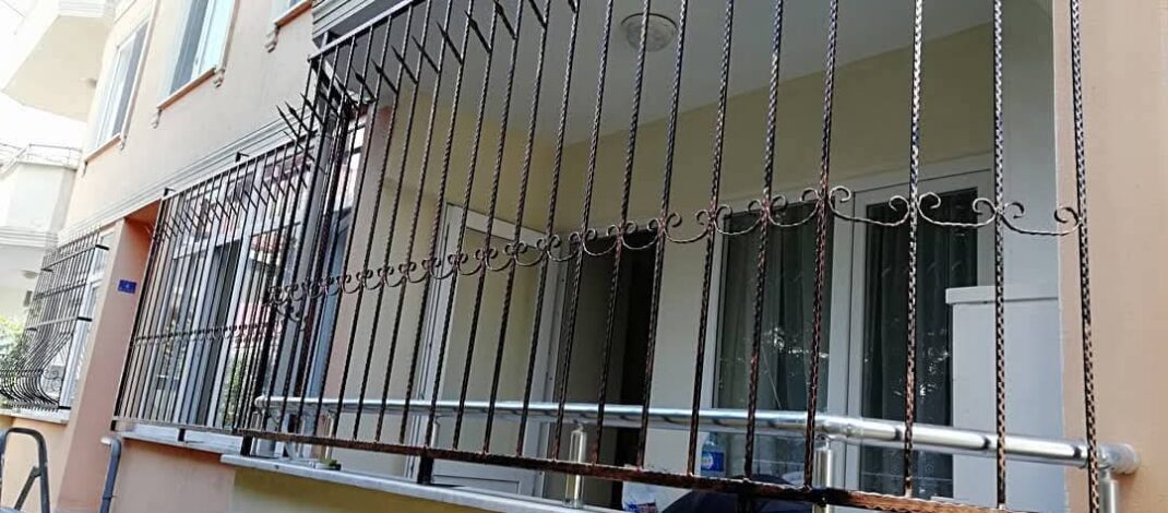 Karasu Cam Balkon Koruma